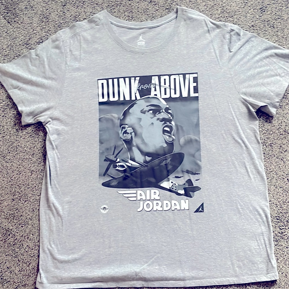 XXL Jordan brand graphic T-shirt colors are gray and black ,white used